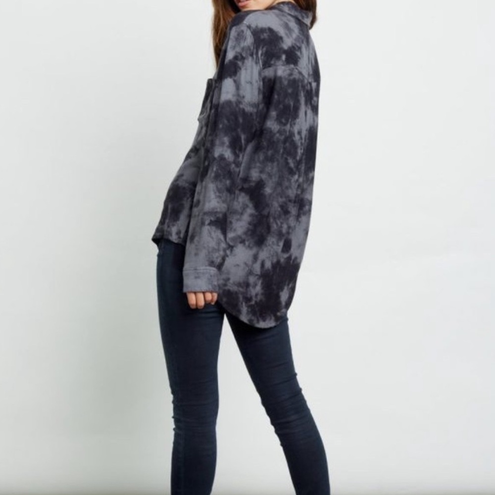 Rails • Hunter Charcoal Tie Dye Button Down Shirt - Picture 3 of 11